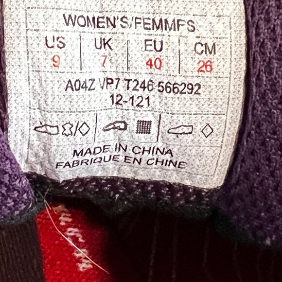 The North Face Gore-Tex Hiking Boots Shoes Gray Purple Vibram Sole Size 9 Trail - Picture 9 of 16